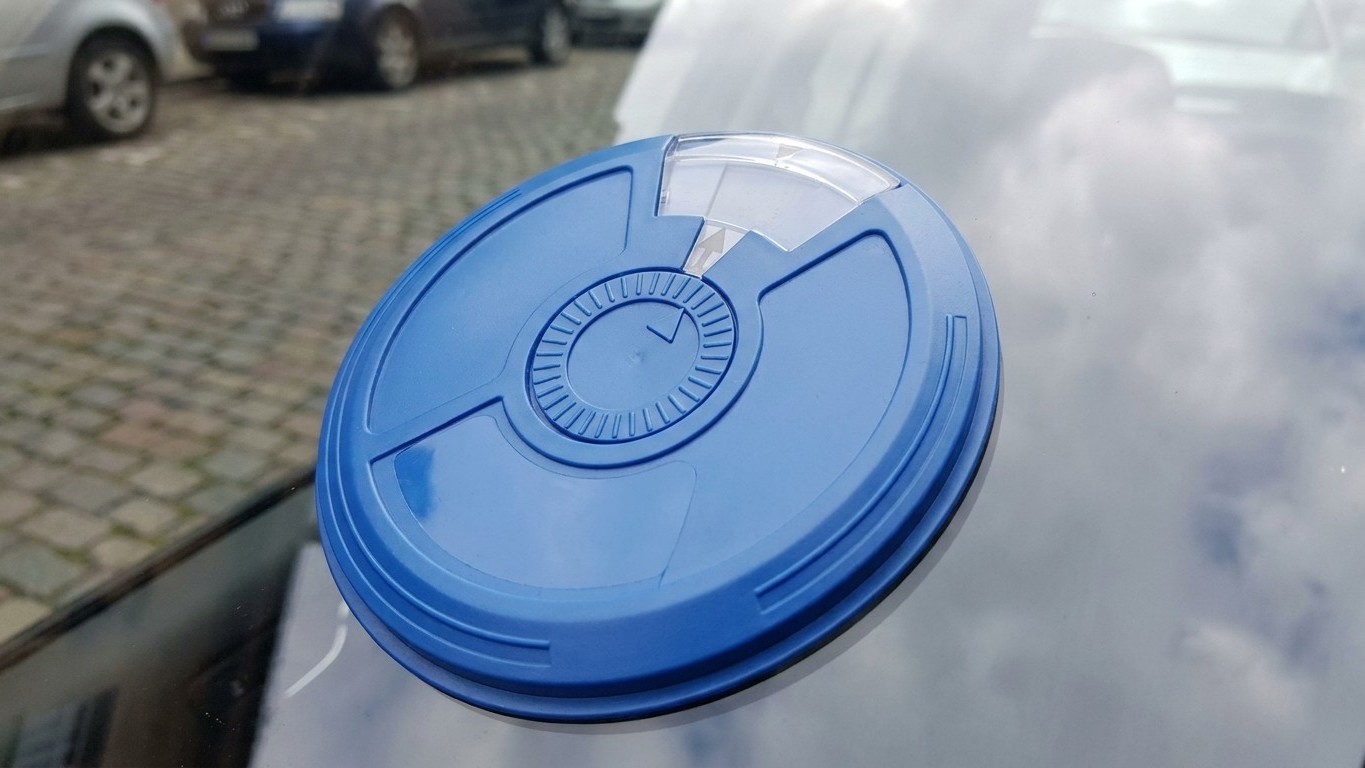 J'ai toujours réglé mon disque bleu sur l'heure pile en Belgique : le jour où j'ai reçu l'amende, j'ai compris que je le t...
