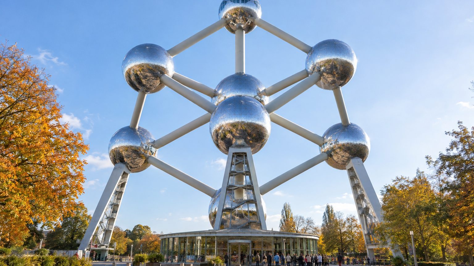 Atomium : combien de temps pour la visite, du panorama aux sphères, et comment réduire l'attente